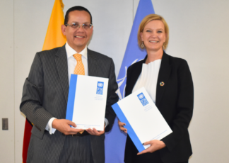 La Bolsa de Valores Quito se reúne con la Junta Política de Regulación Financiera para fomentar el desarrollo del mercado de valores
