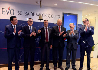 LIVE COLÓN celebra su lanzamiento oficial en el mercado de valores con el Campanazo BVQ